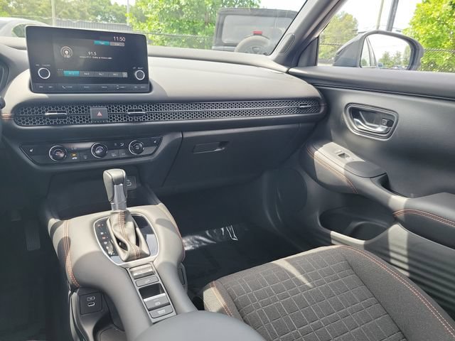 Certified 2025 Honda HR-V Sport image 31