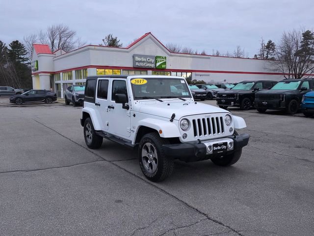 Used 2017 Jeep Wrangler Unlimited Sahara w/ Connectivity Group image 28