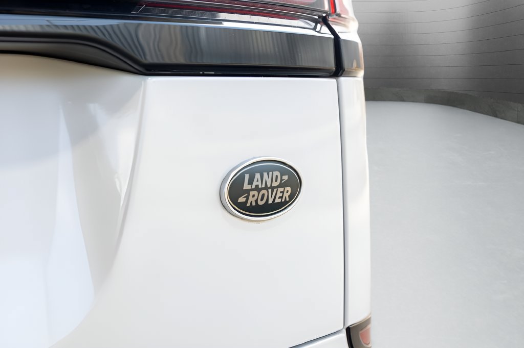 Used 2021 Land Rover Range Rover Velar R-Dynamic HSE AWD/4WD image 22