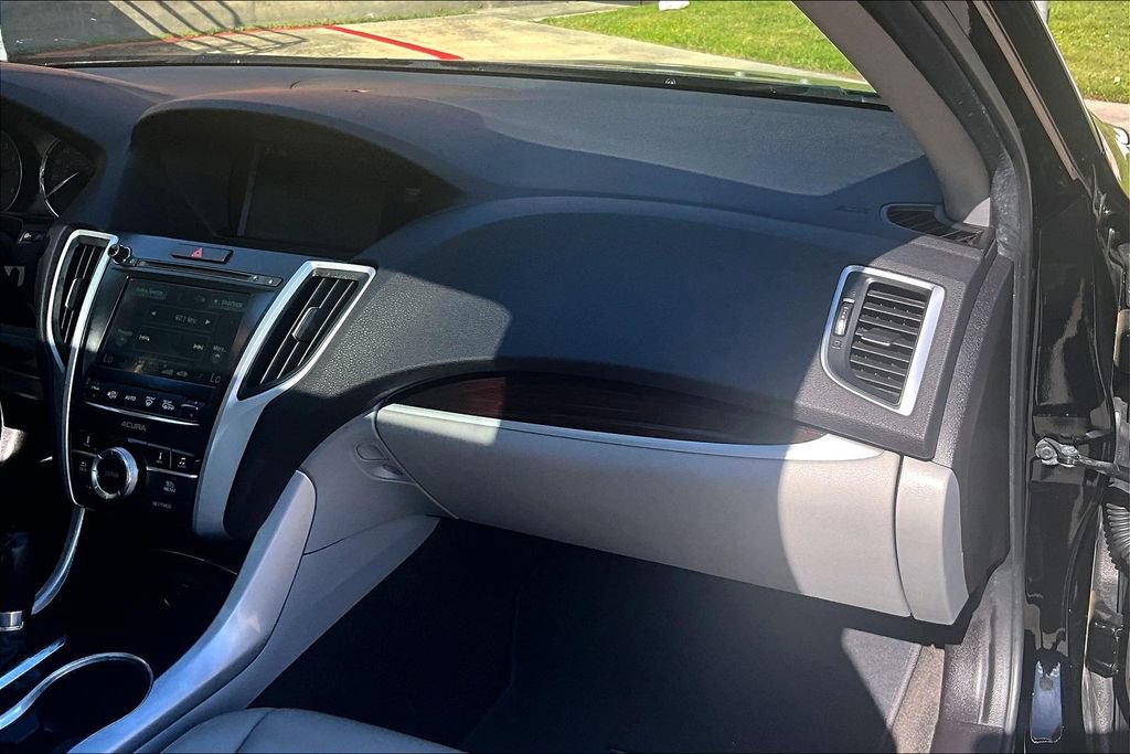 Used 2017 Acura TLX FWD image 21