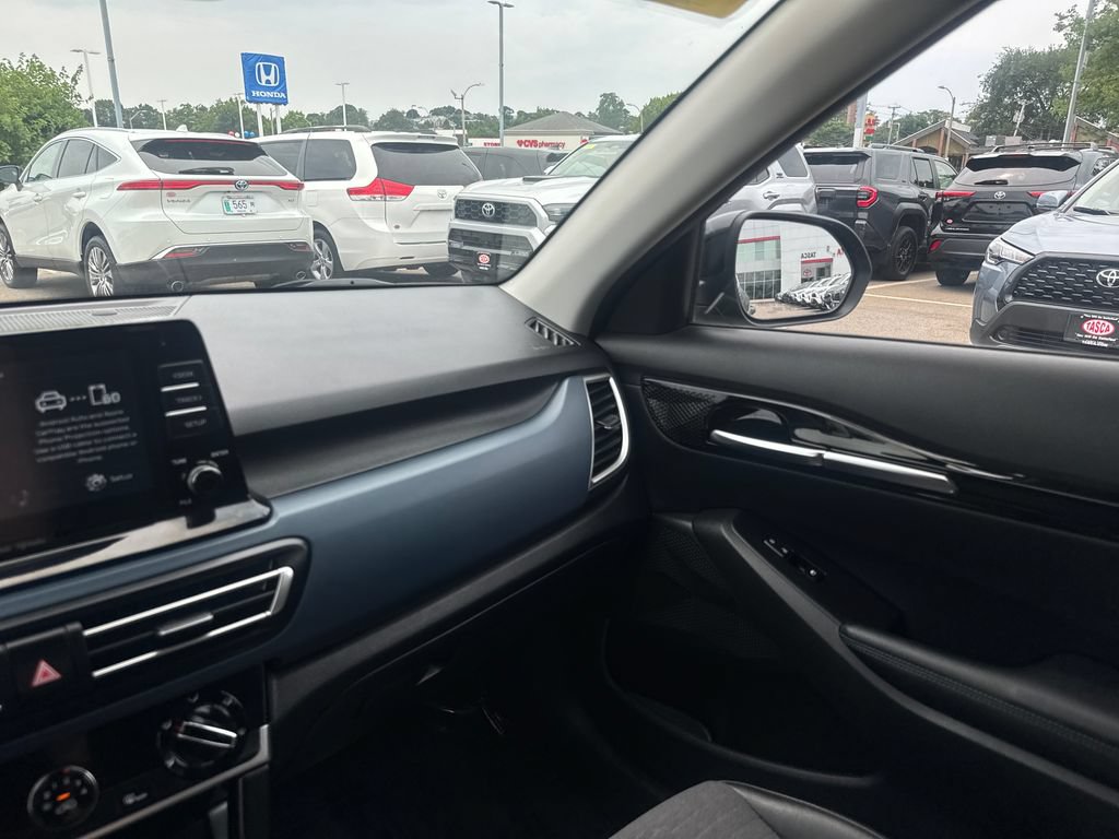 Used 2021 Kia Seltos S AWD/4WD image 28