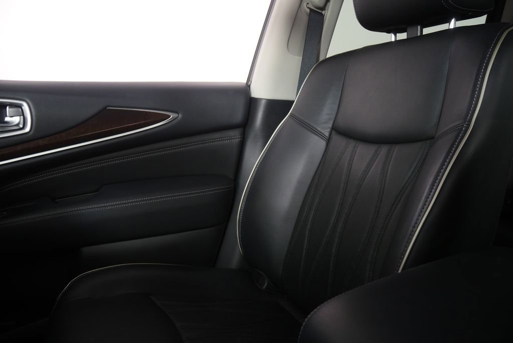 Used 2016 INFINITI QX60 FWD w/ Deluxe Technology Package image 21