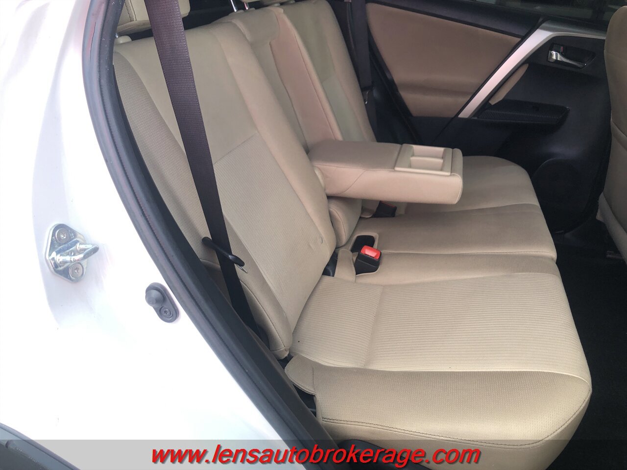 Used 2015 Toyota RAV4 XLE FWD image 21