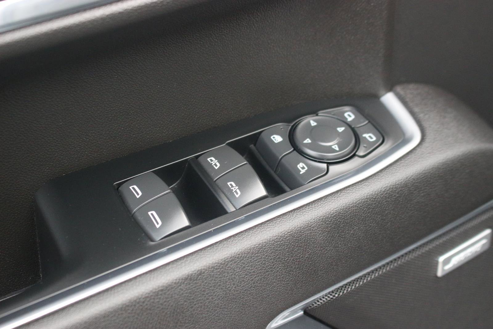 Used 2023 Chevrolet Silverado 1500 LTZ w/ LTZ Premium Package image 15