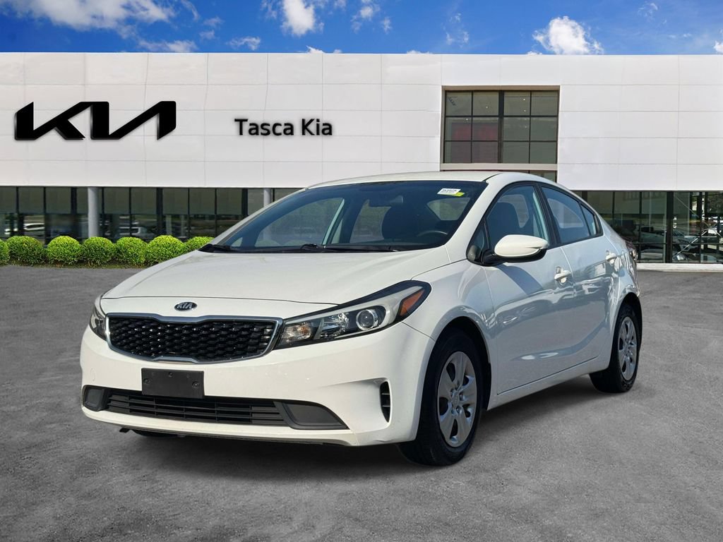 Used 2017 Kia Forte LX FWD image 3