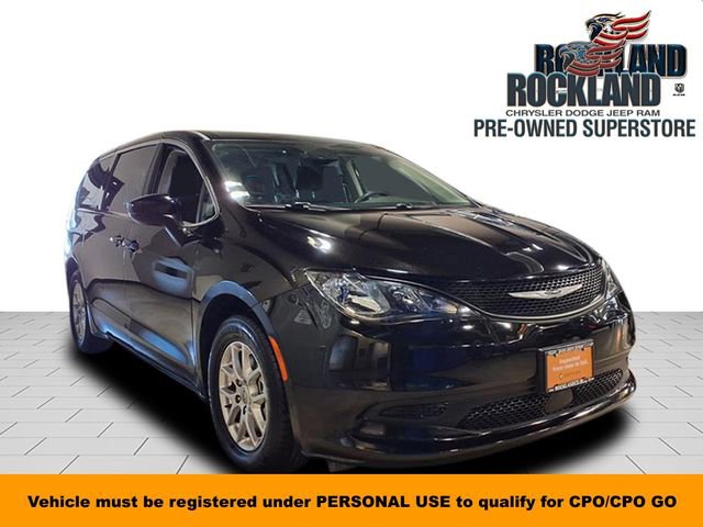 Used 2024 Chrysler Voyager LX image 1