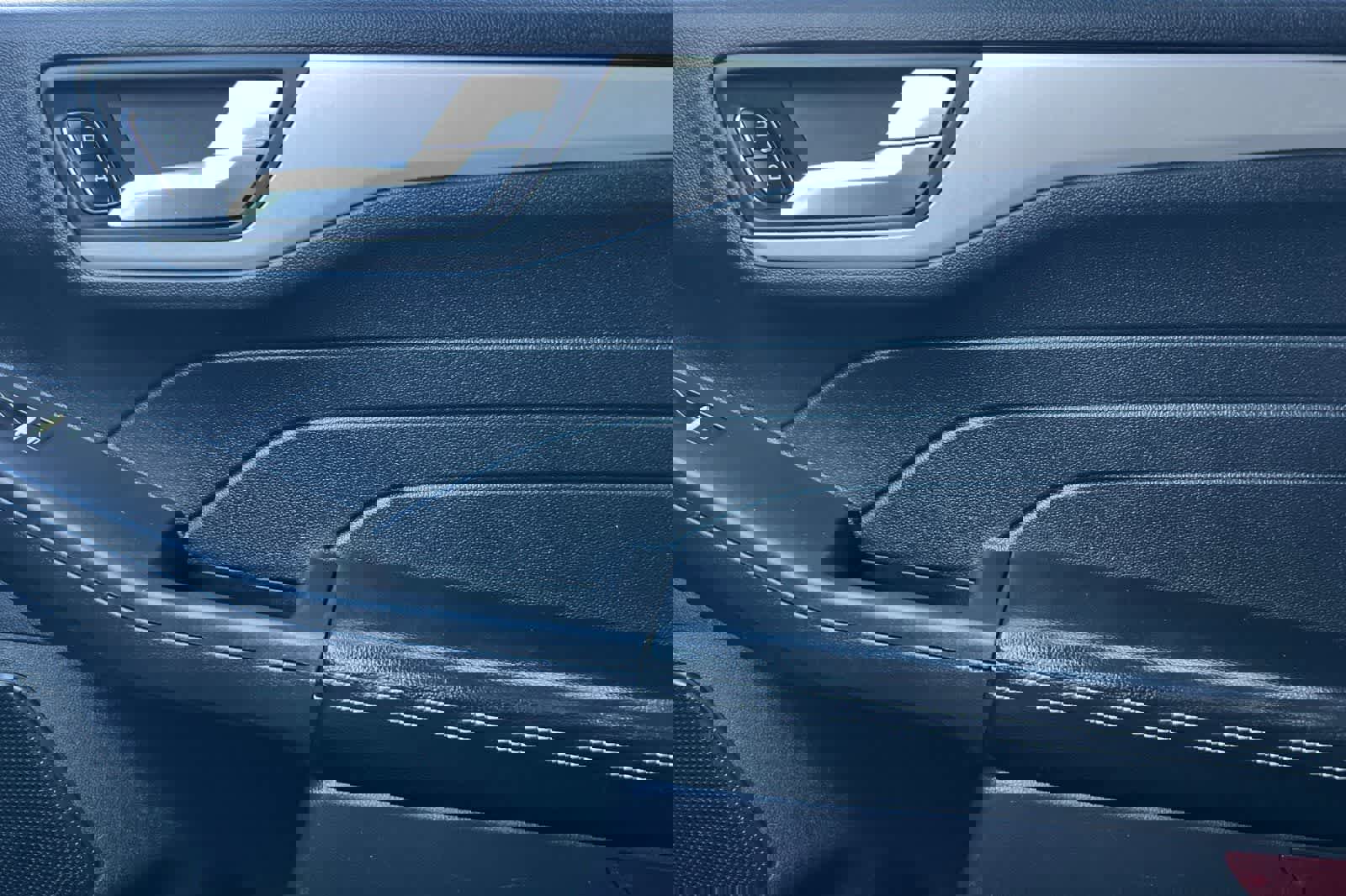 Used 2021 Ford Escape SE w/ Cold Weather Package image 21