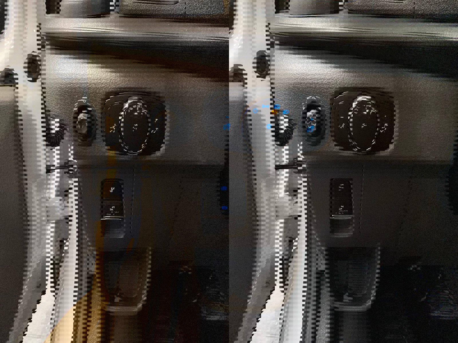 New 2026 Ford Transit 250 148 Medium Roof Extended AWD image 15