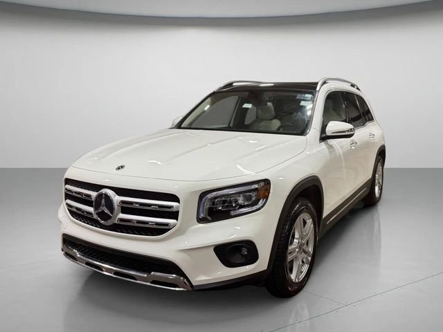 Used 2022 Mercedes-Benz GLB 250 4MATIC w/ Premium Package Lite image 8