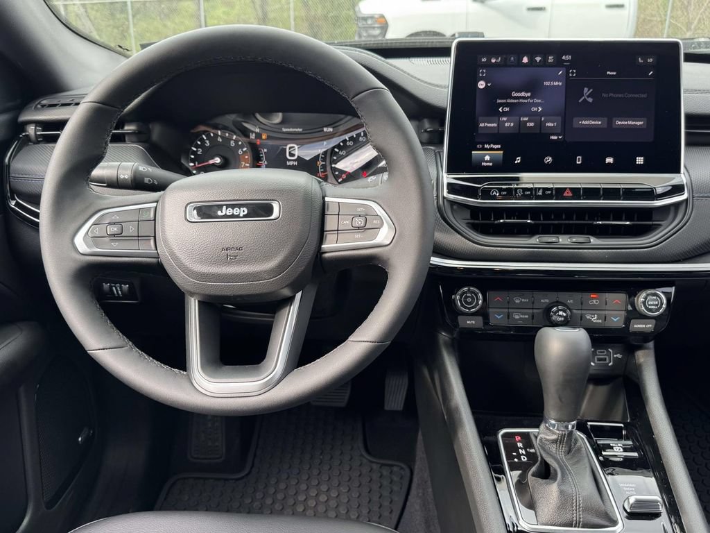 New 2026 Jeep Compass Latitude w/ Sun and Sound Group AWD/4WD image 17