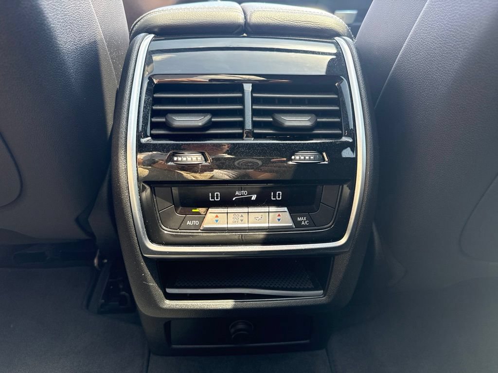 Used 2019 BMW X5 xDrive40i w/ Premium Package 2 AWD/4WD image 25