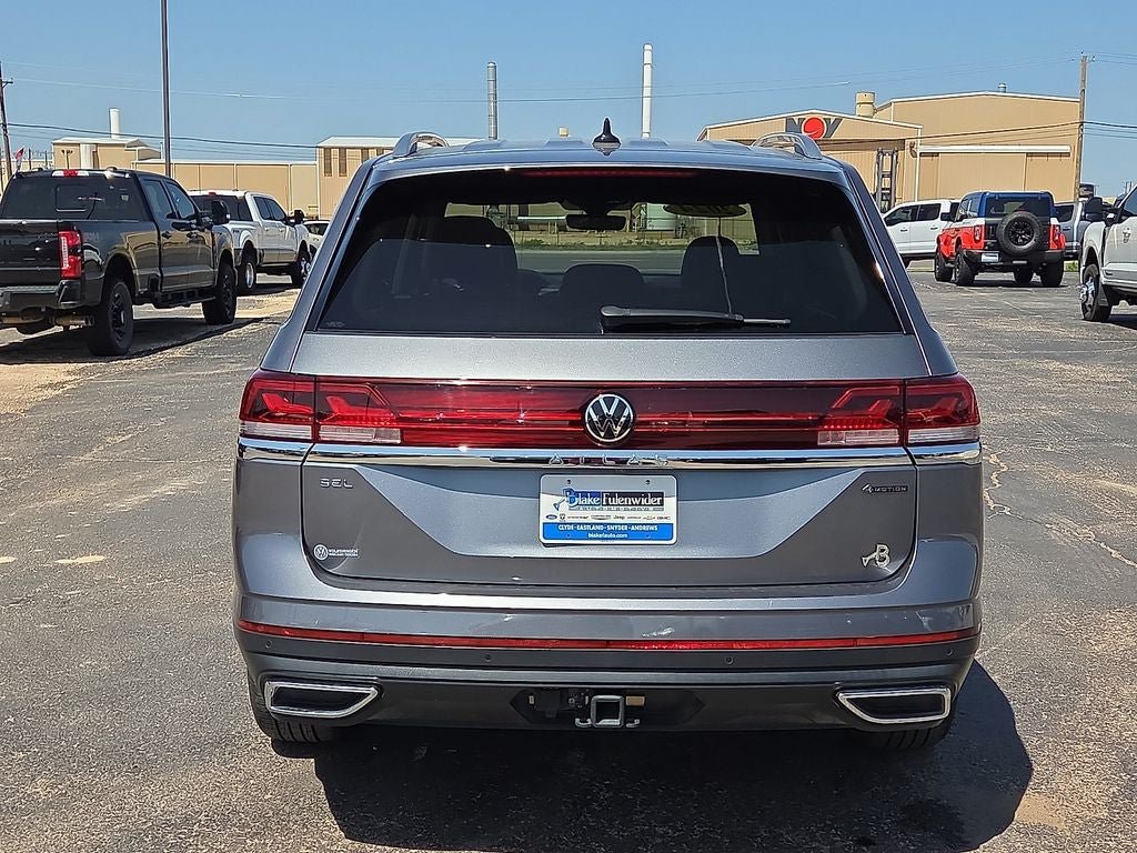 Used 2024 Volkswagen Atlas SEL AWD/4WD image 4