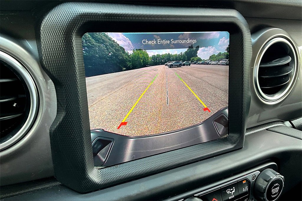 Used 2021 Jeep Gladiator Overland image 14