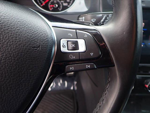 Used 2018 Volkswagen Golf SE image 16