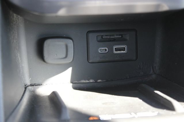 Used 2021 GMC Acadia AT4 image 8