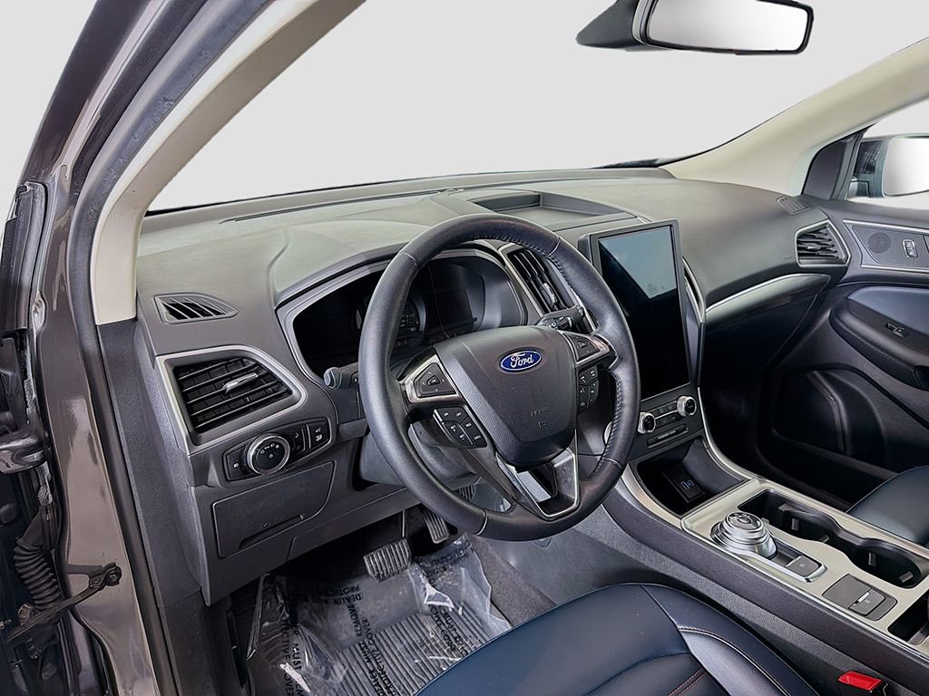 Used 2024 Ford Edge SEL w/ Sport Appearance Package AWD/4WD image 17