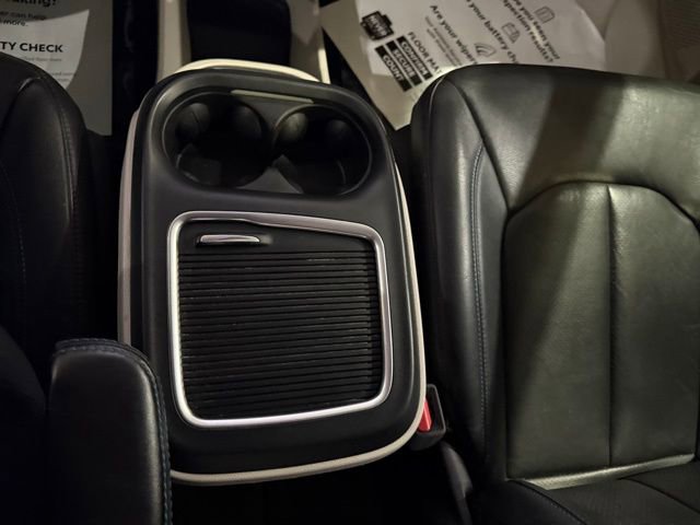 Used 2021 Chrysler Pacifica Touring-L image 22
