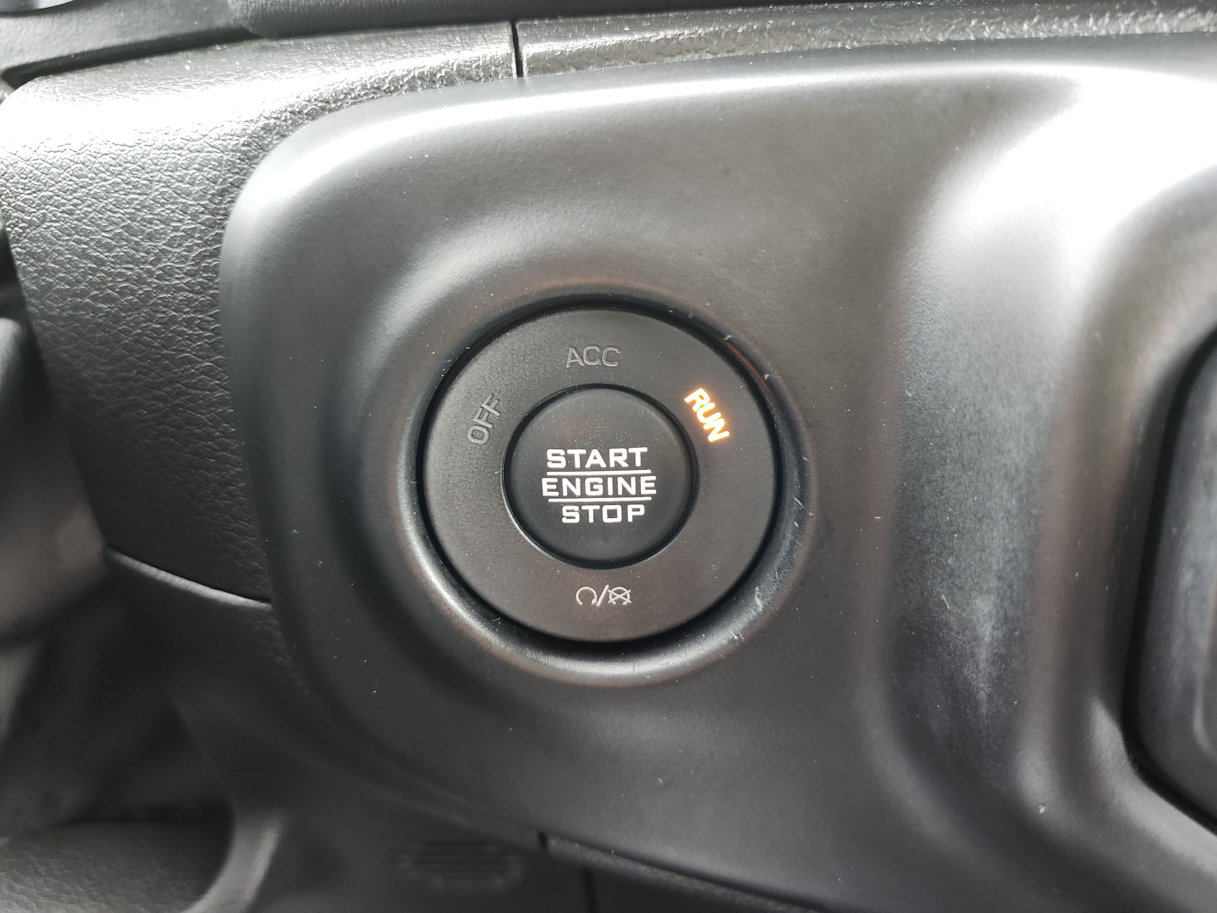 Used 2022 Jeep Wrangler Unlimited Sahara image 9