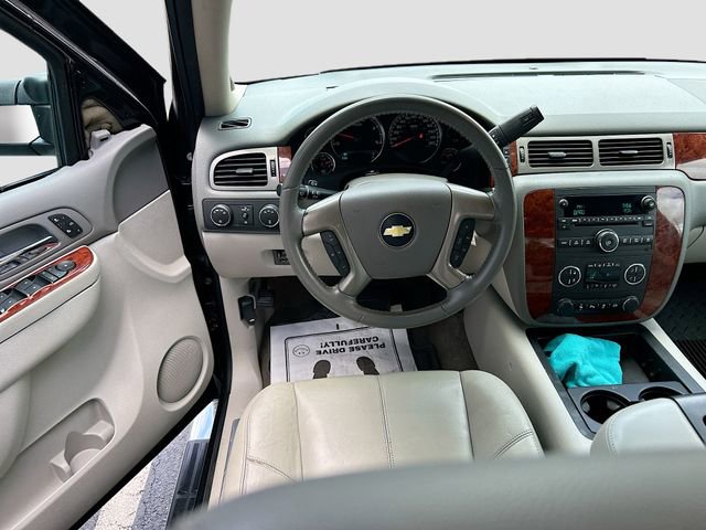 Used 2014 Chevrolet Silverado 2500 LTZ w/ LTZ Plus Package AWD/4WD image 18