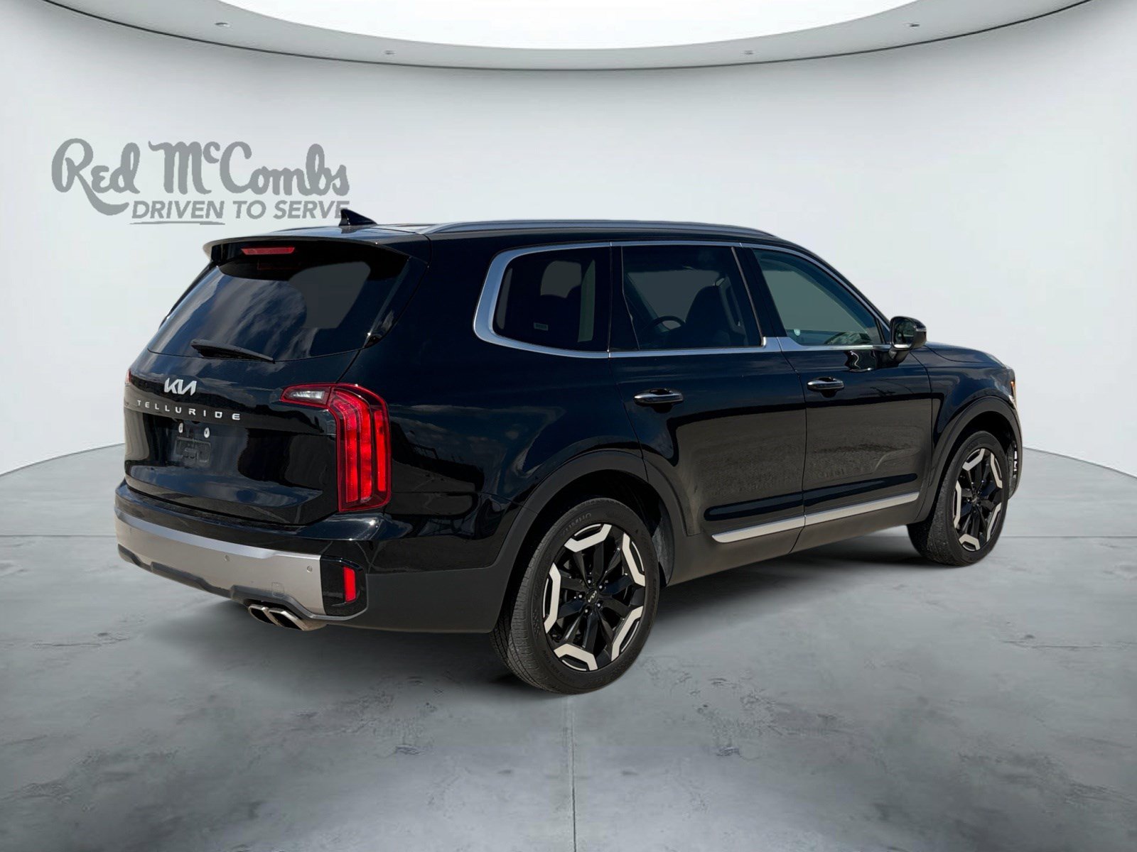 Used 2025 Kia Telluride S FWD image 5
