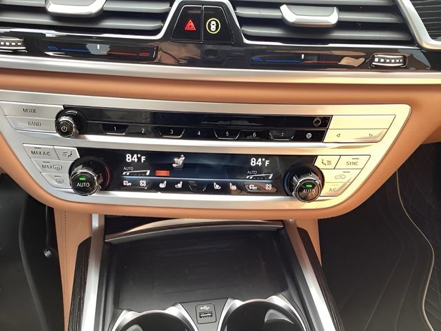 Used 2022 BMW M760i xDrive w/ Luxury Rear Seating Package image 23