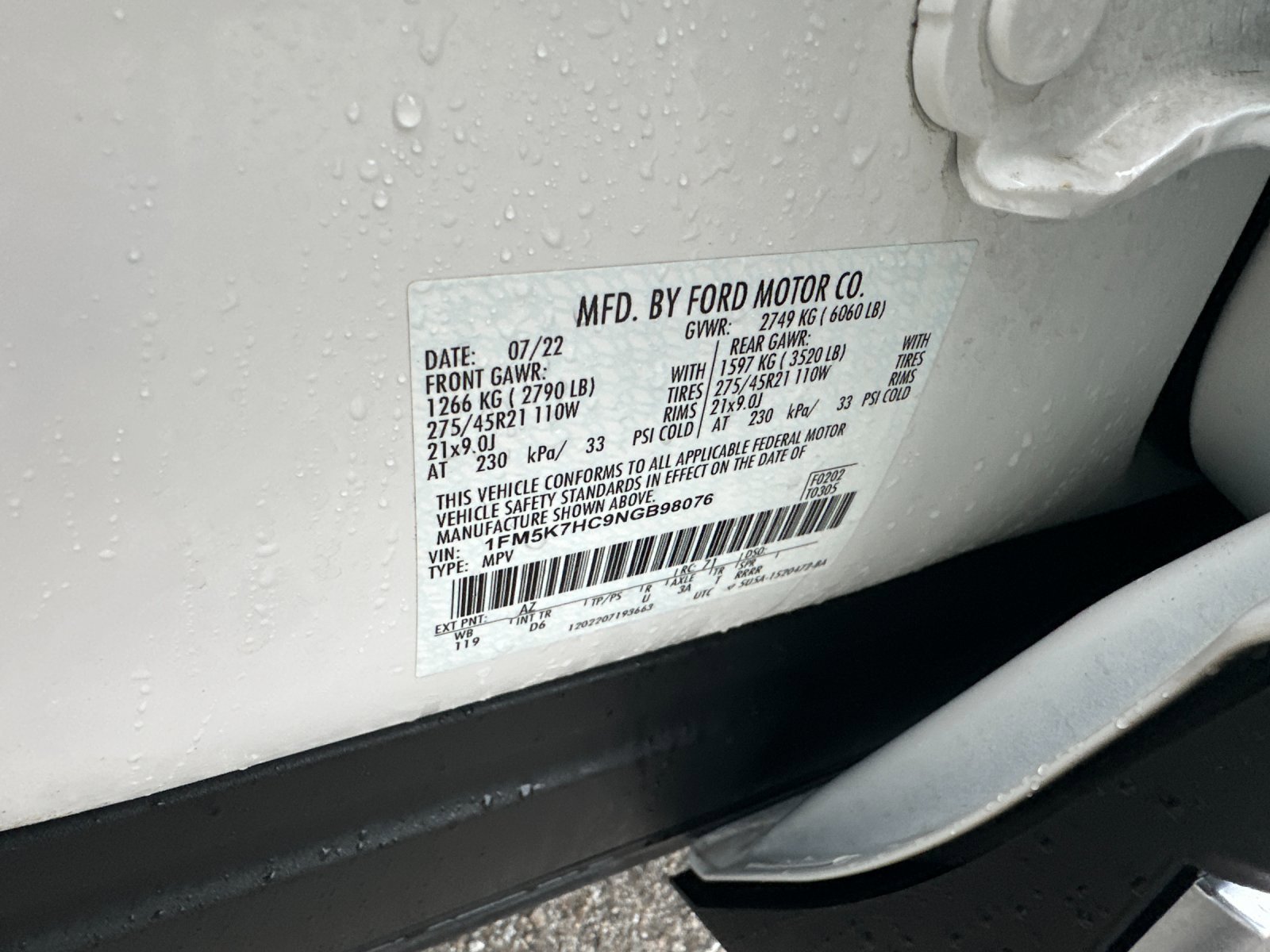 Certified 2022 Ford Explorer Platinum w/ Equipment Group 601A image 31