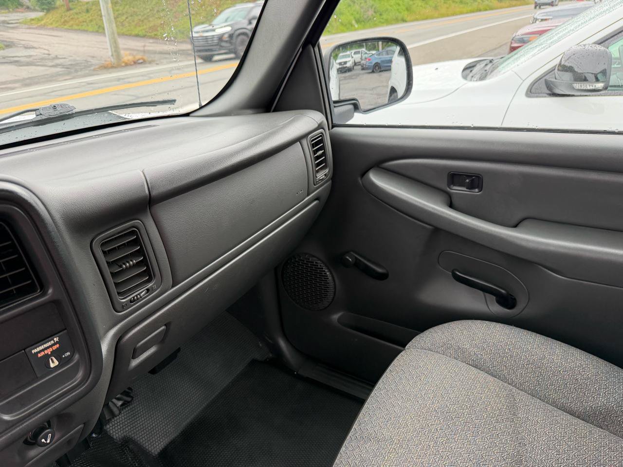 Used 2005 Chevrolet Silverado 2500 W/T AWD/4WD image 17