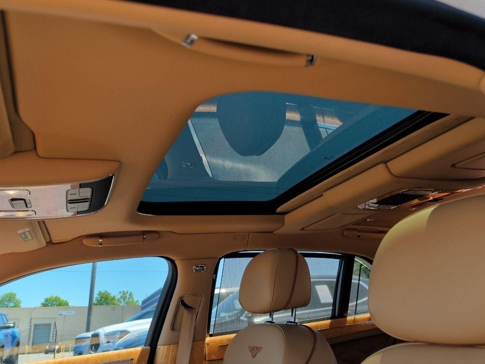 Used 2017 Bentley Mulsanne RWD image 36