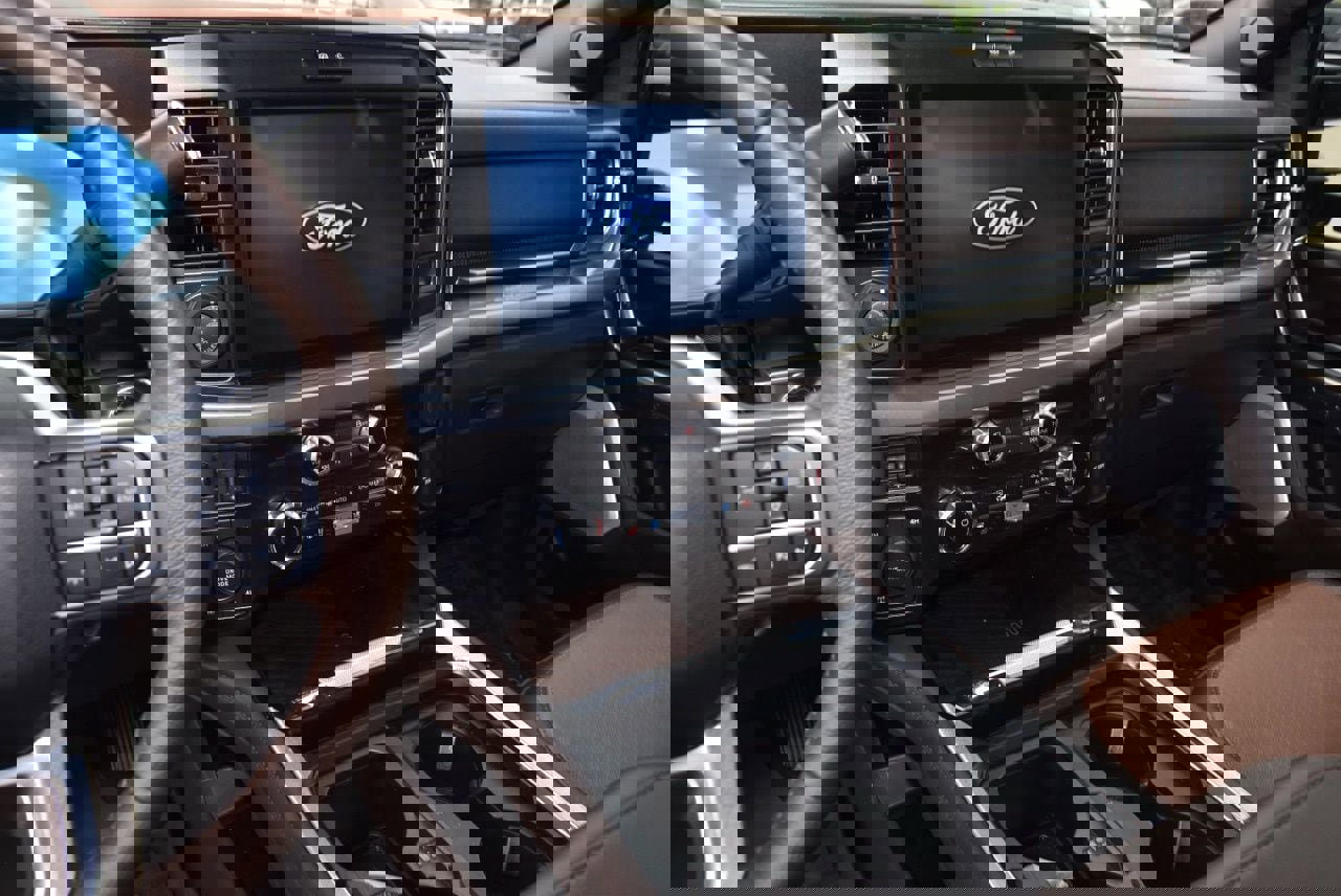 Certified 2025 Ford F250 King Ranch image 8