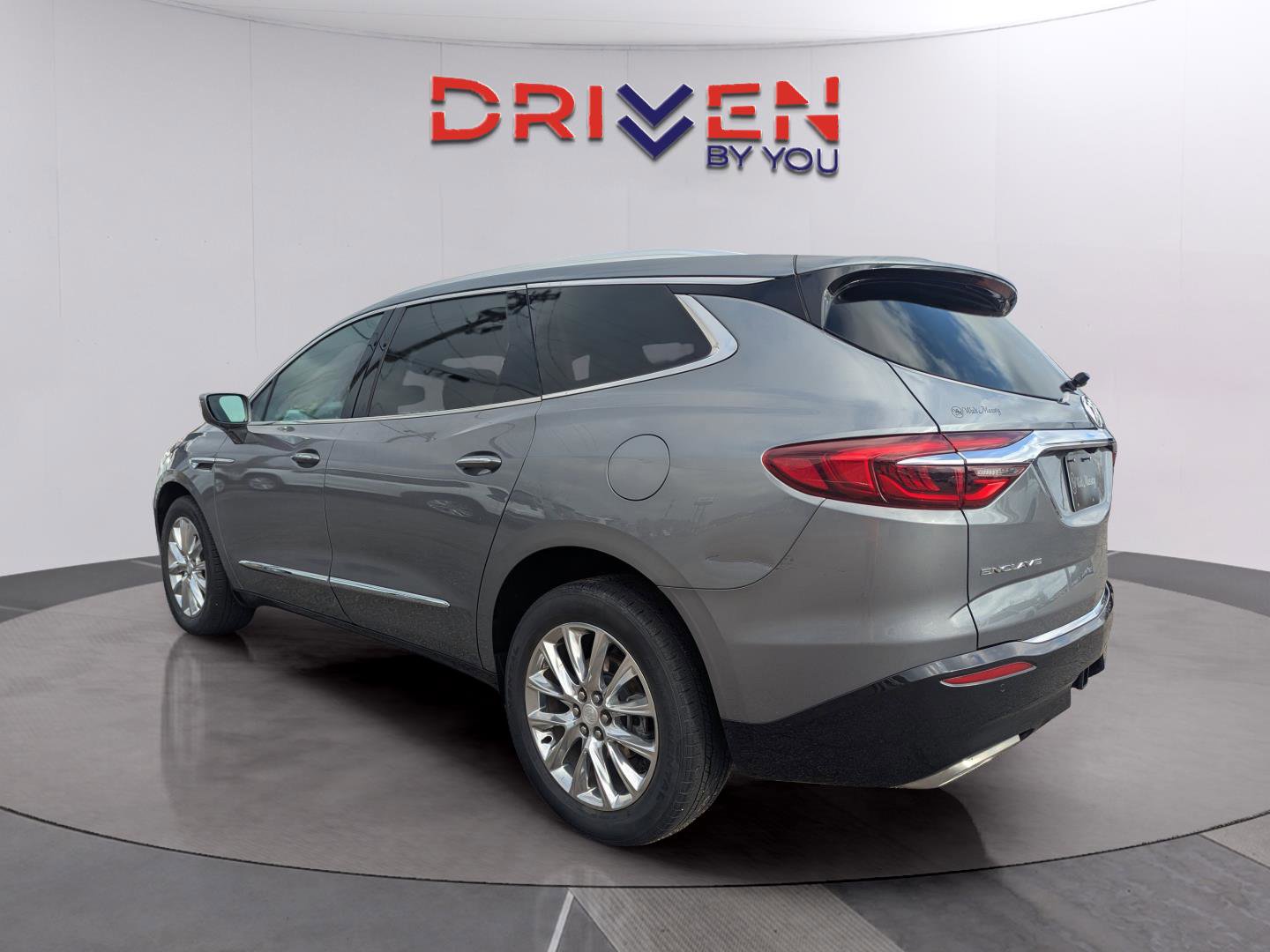 Used 2020 Buick Enclave Premium w/ Sun and Sites Package image 3