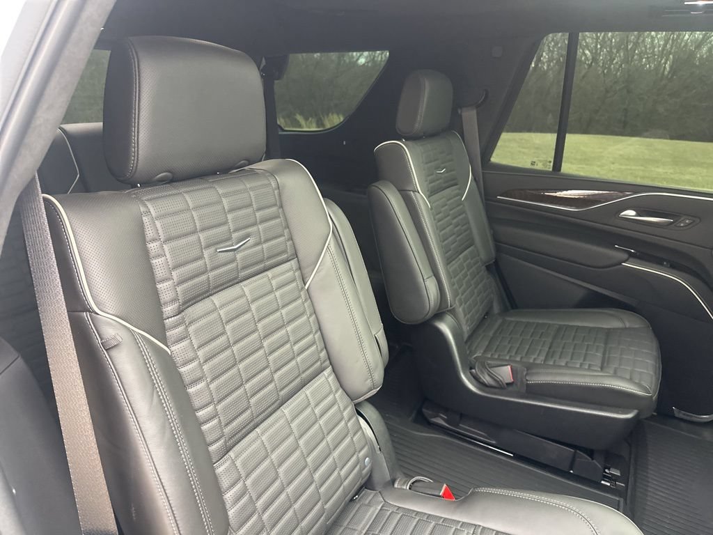 Used 2024 Cadillac Escalade Premium Luxury Platinum AWD/4WD image 44