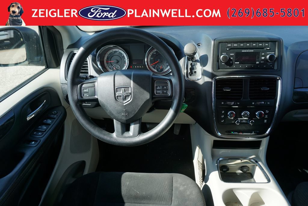 Used 2016 Dodge Grand Caravan SXT FWD image 14