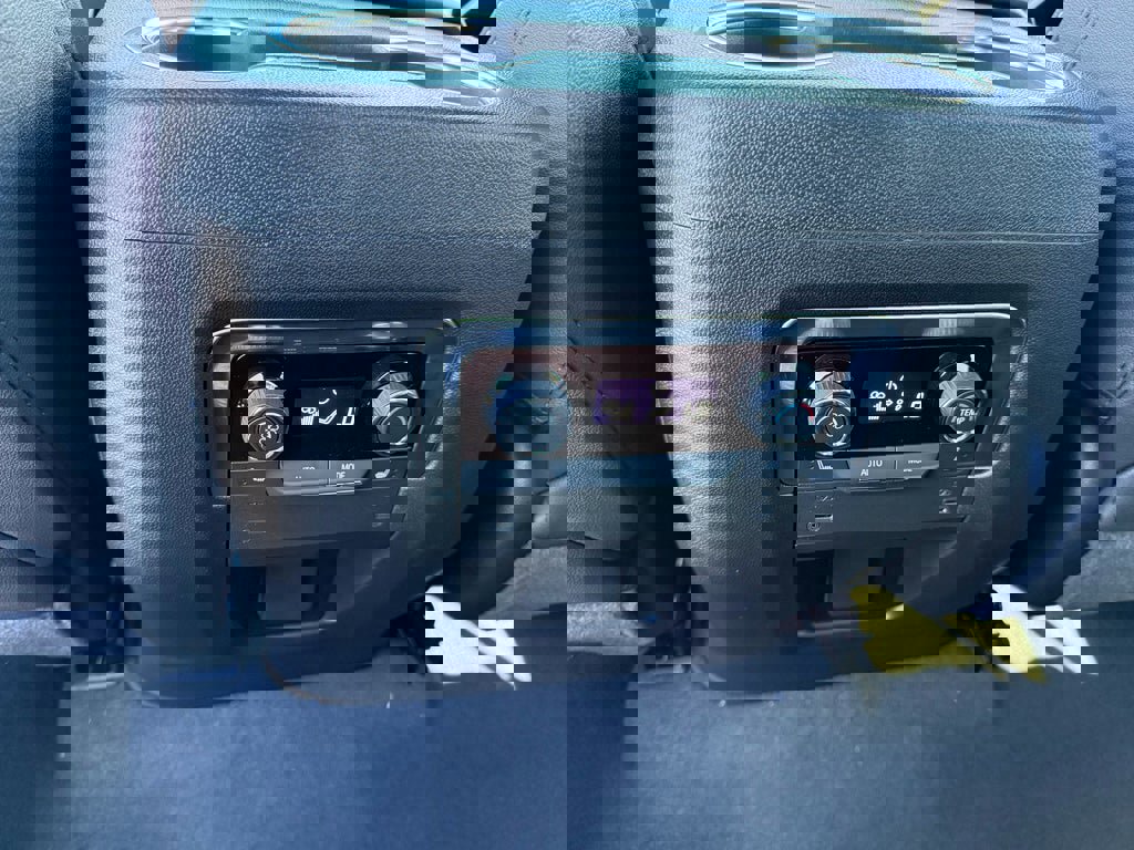 New 2026 Chevrolet Suburban Premier image 26