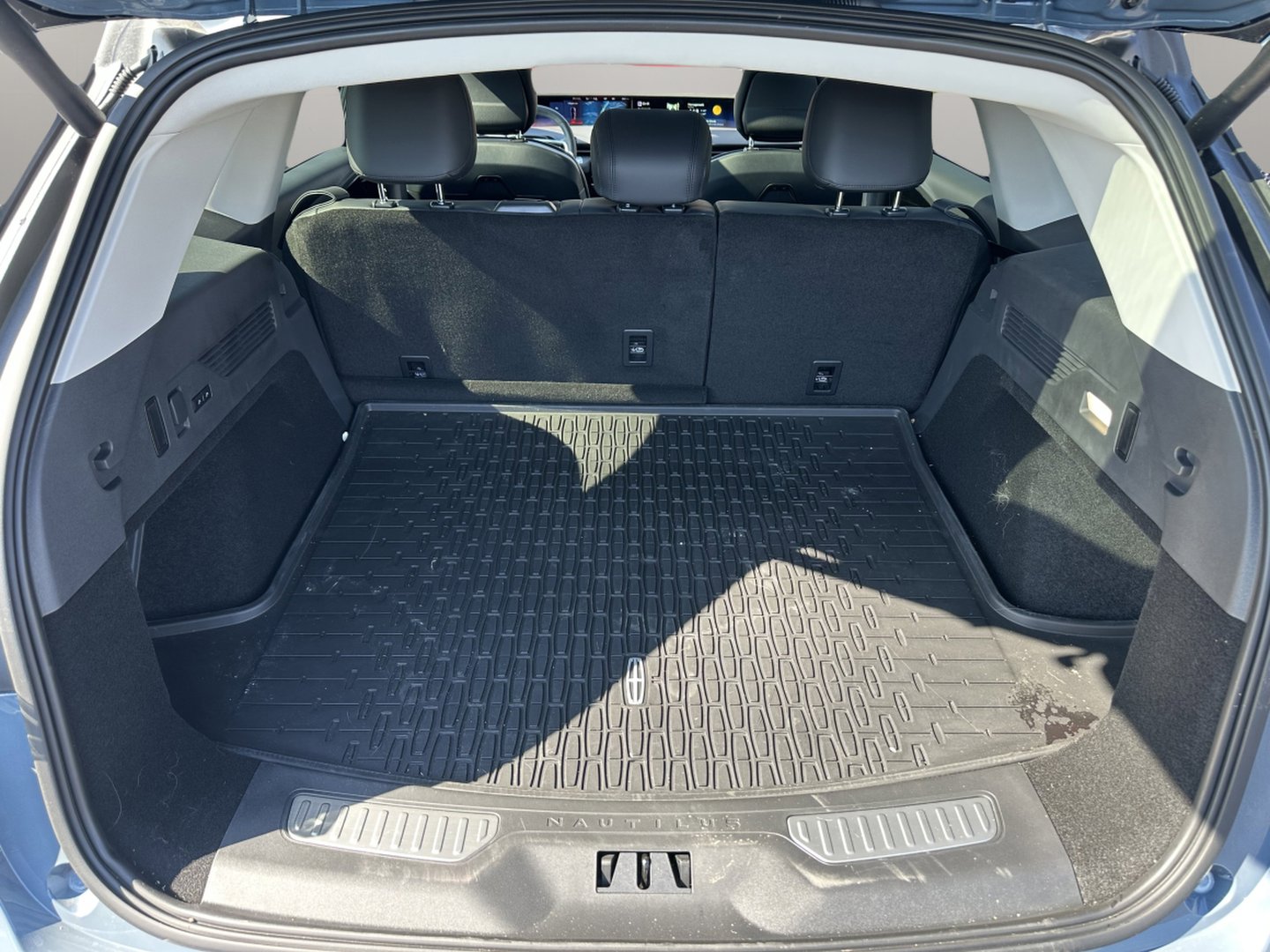 New 2026 Lincoln Nautilus Premier w/ Equipment Group 102A image 7