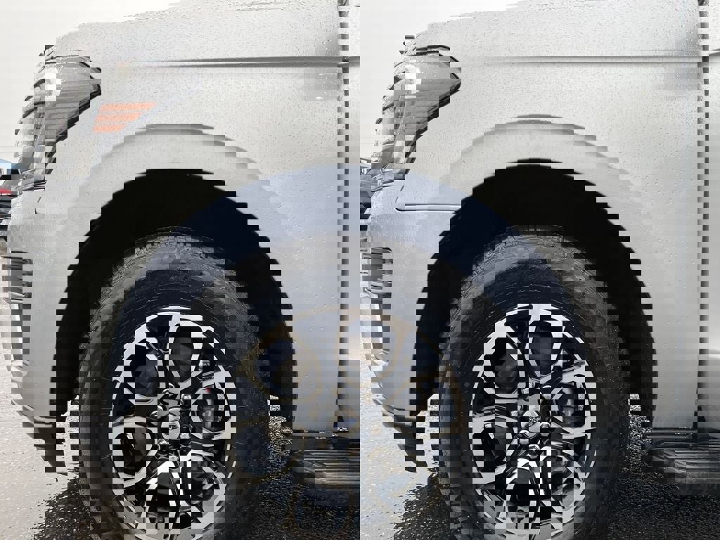 Used 2024 Ford Expedition XLT image 30