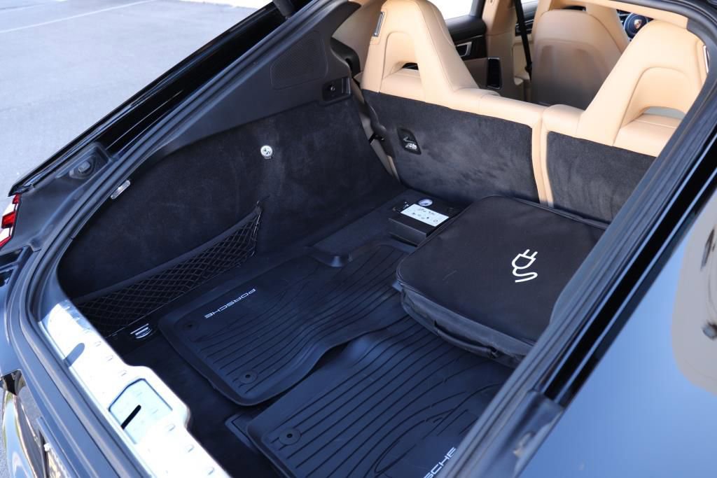 Used 2018 Porsche Panamera 4 image 22