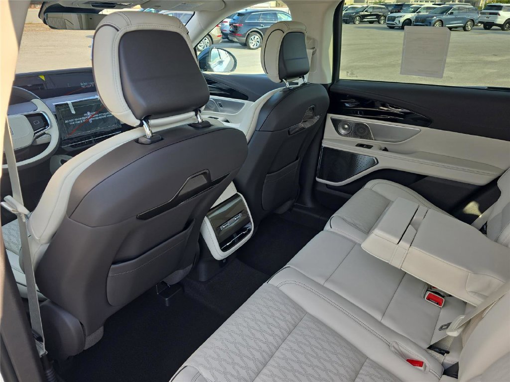New 2026 Lincoln Nautilus Black Label AWD/4WD image 11