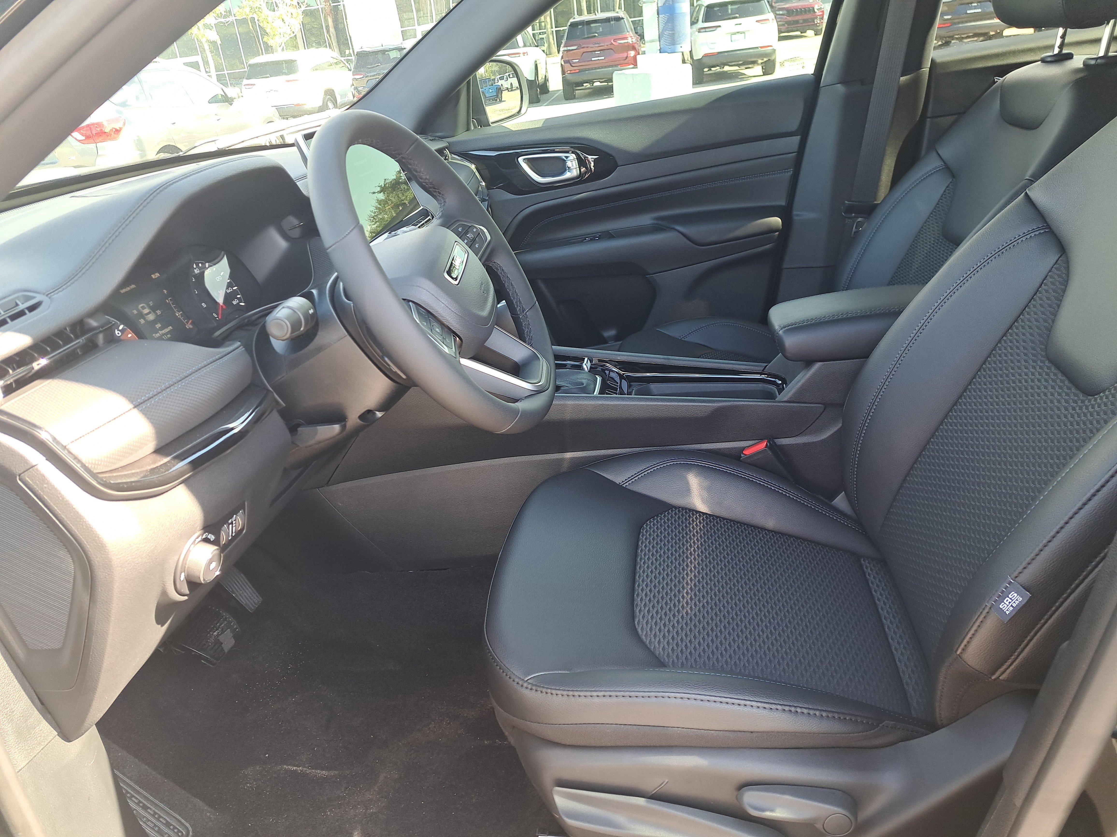 New 2026 Jeep Compass Latitude image 10