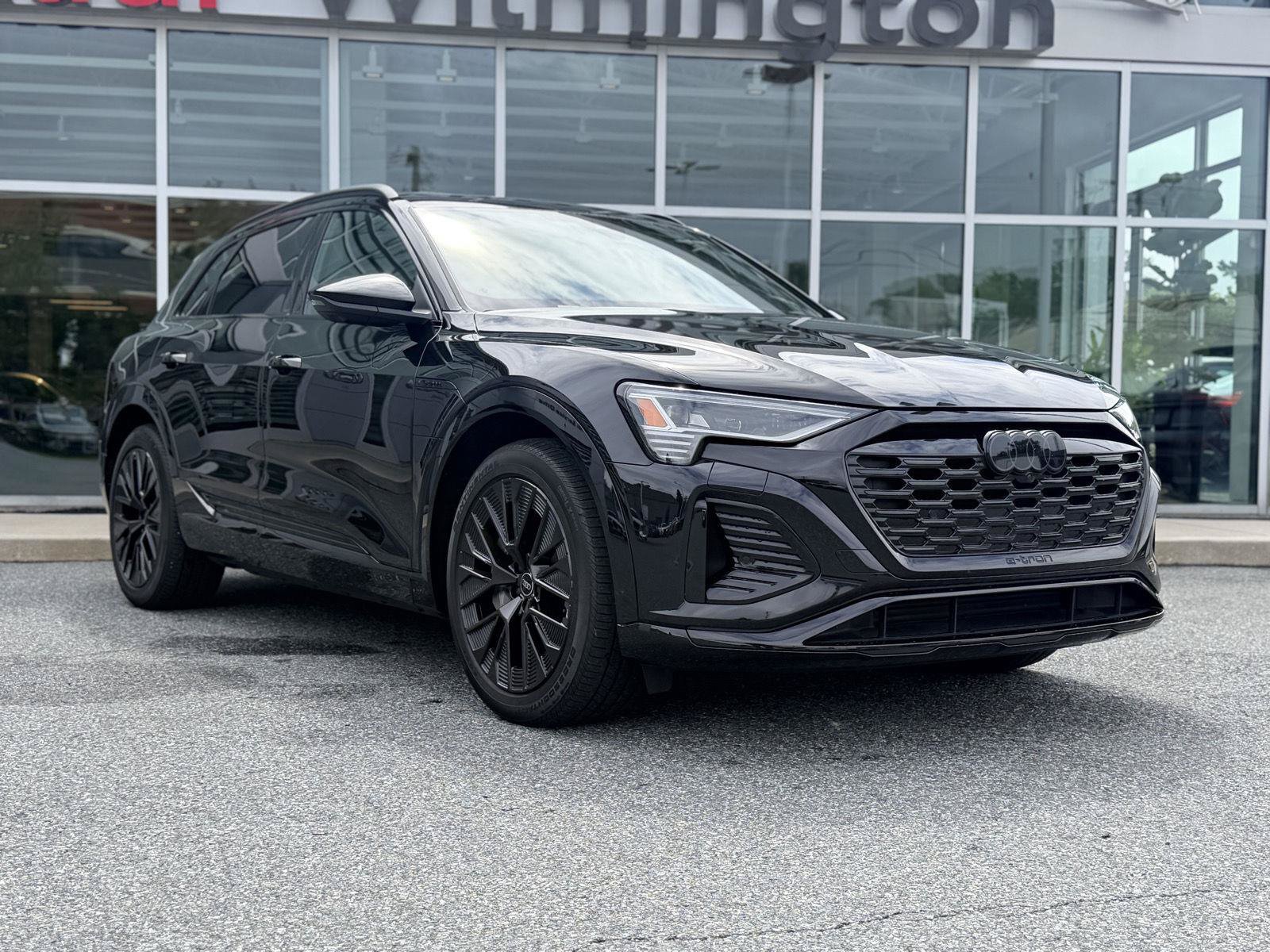 Certified 2024 Audi Q8 e-tron Premium w/ Prestige Package AWD/4WD image 8