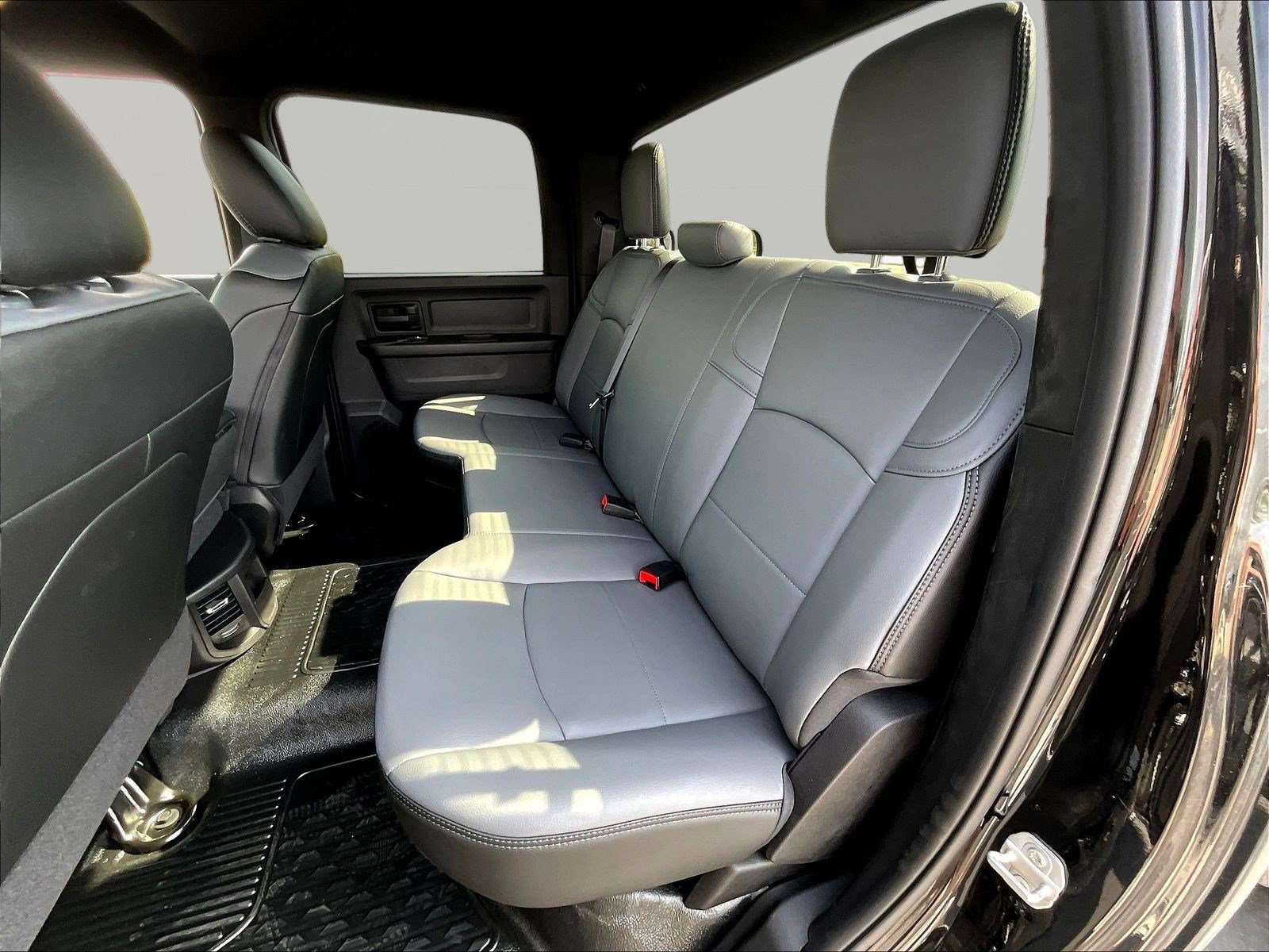 New 2026 RAM 3500 Tradesman w/ Chrome Appearance Group A AWD/4WD image 18