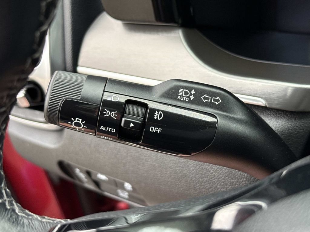 Used 2023 Kia Sorento SX AWD/4WD image 23