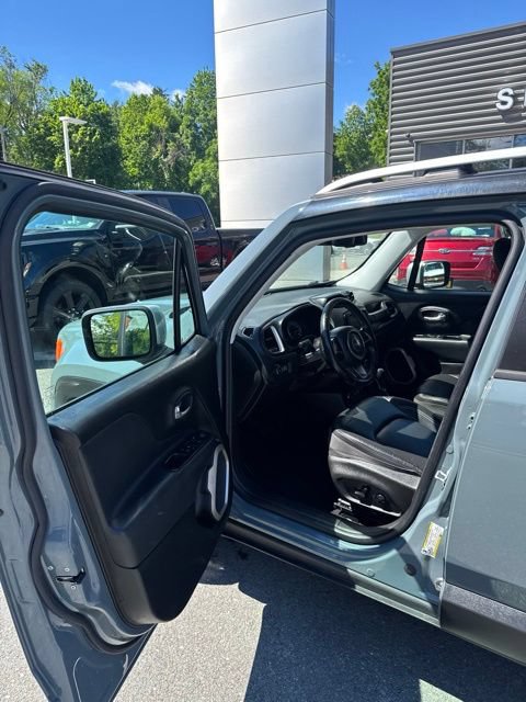 Used 2017 Jeep Renegade Limited AWD/4WD image 14