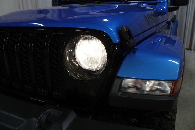 Used 2021 Jeep Gladiator Willys AWD/4WD image 31