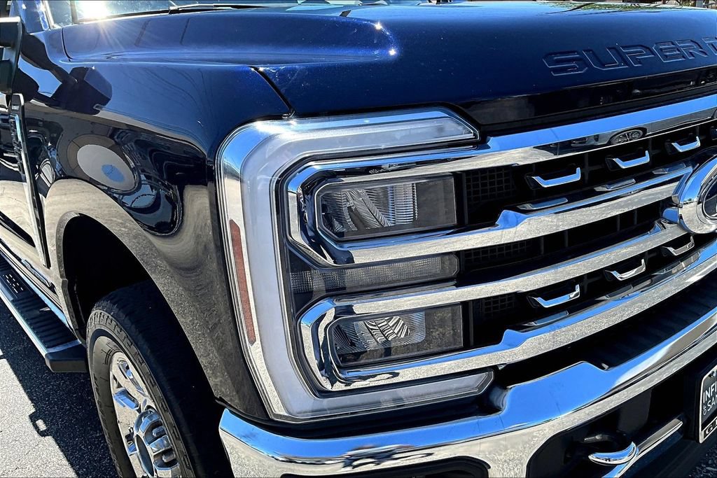Used 2024 Ford F250 Lariat w/ Chrome Package AWD/4WD image 40