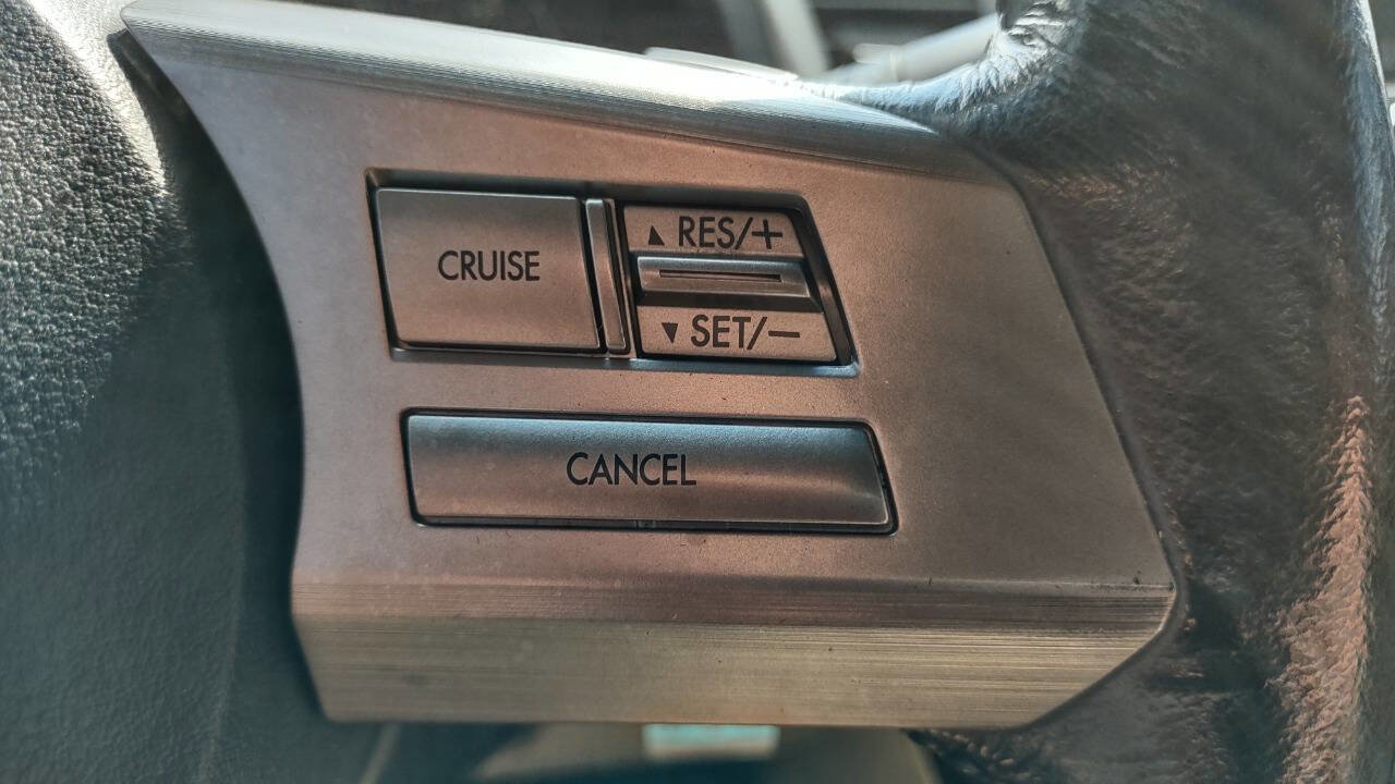 Used 2010 Subaru Outback 2.5i Premium w/ Popular Equipment Group 1B image 16