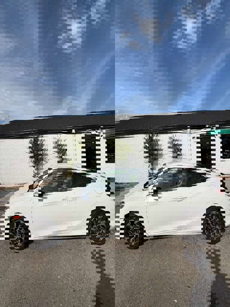 Used 2018 Honda Civic LX image 10