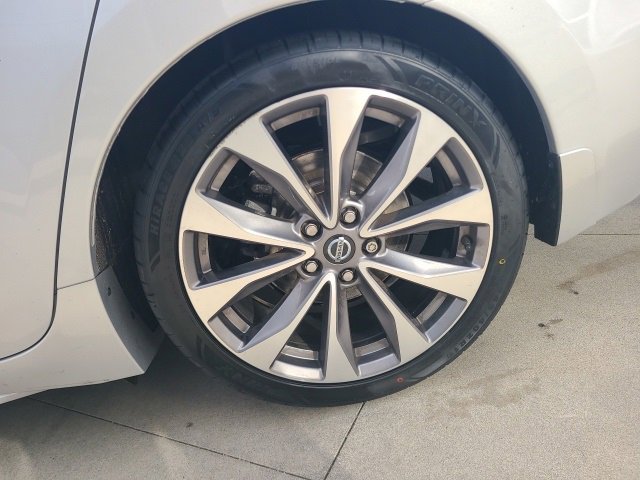 Used 2022 Nissan Maxima Platinum w/ Sport Mat Group image 11