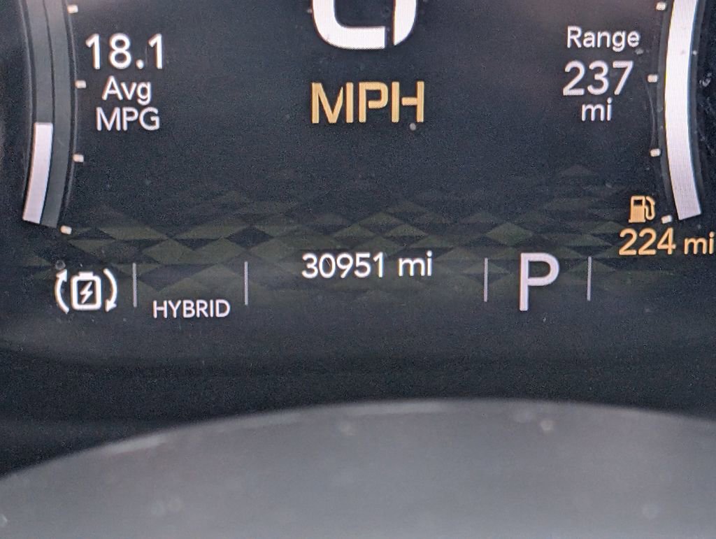 Used 2022 Jeep Wrangler Unlimited Sahara w/ Cold Weather Group image 16