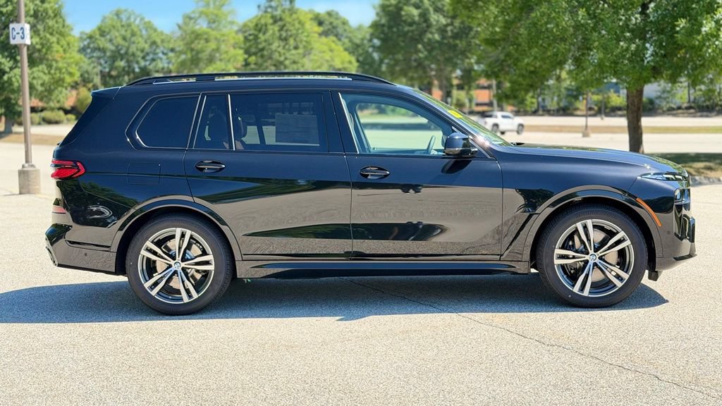 New 2027 BMW X7 xDrive40i w/ M Sport Package AWD/4WD image 9