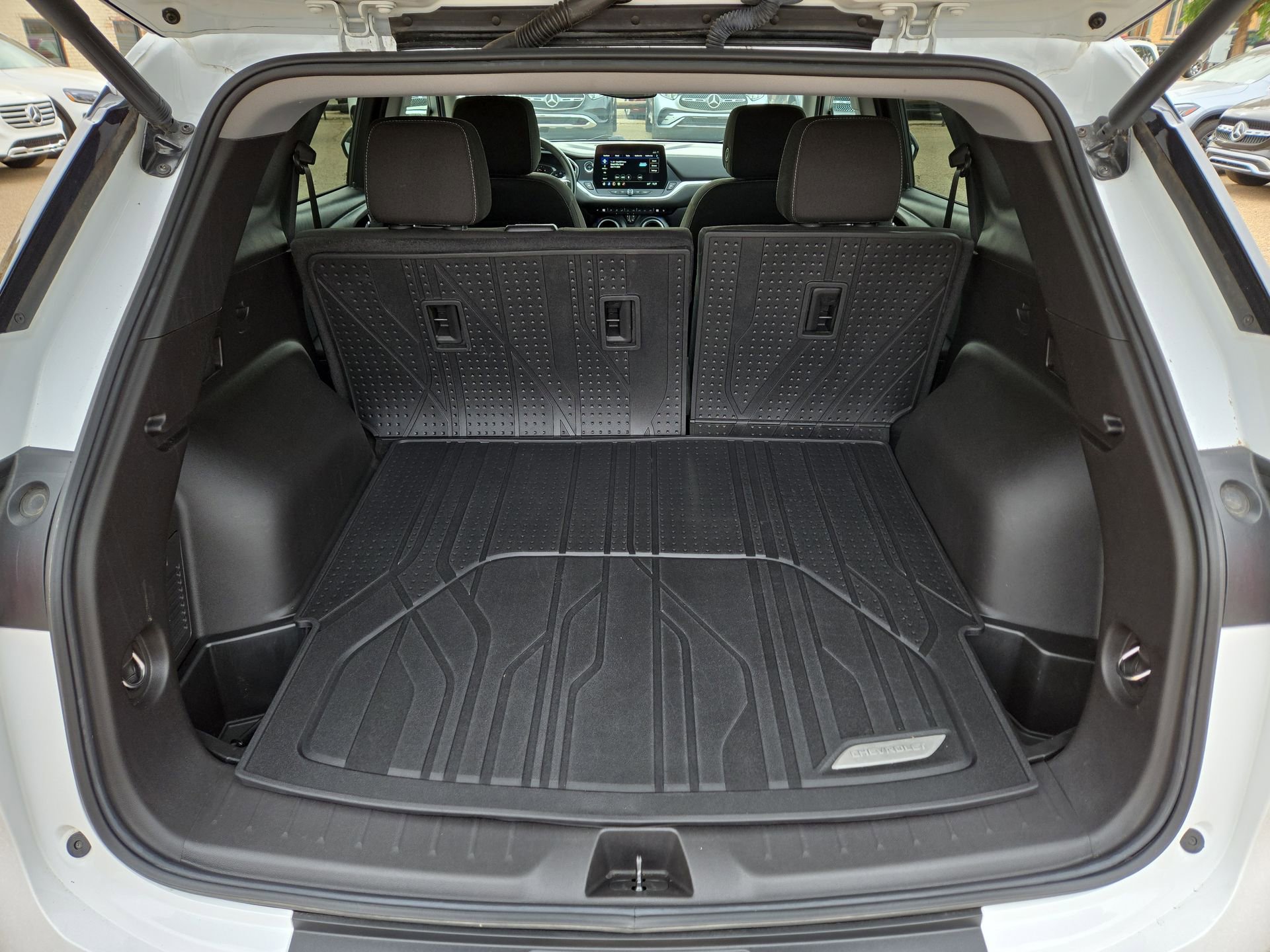 Used 2024 Chevrolet Blazer LT w/ Convenience Package FWD image 12